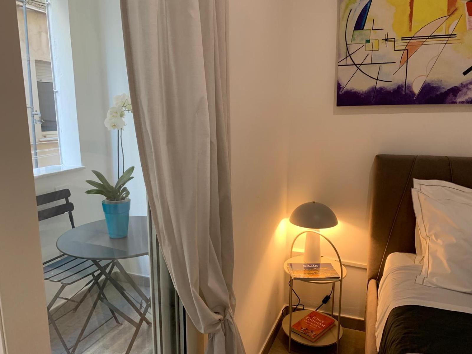 Suitesgaribaldi Cagliari Exteriér fotografie