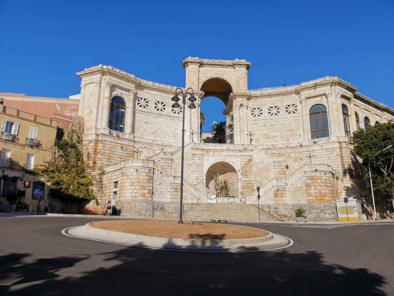 Suitesgaribaldi Cagliari Exteriér fotografie